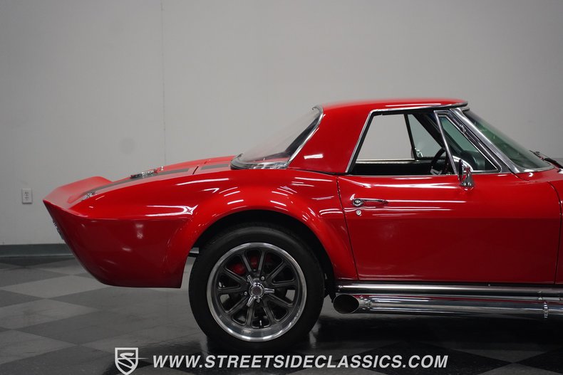 Unknown-Corvette-1965-Rally-Red-Black-43