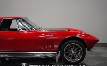 Unknown-Corvette-1965-Rally-Red-Black-44