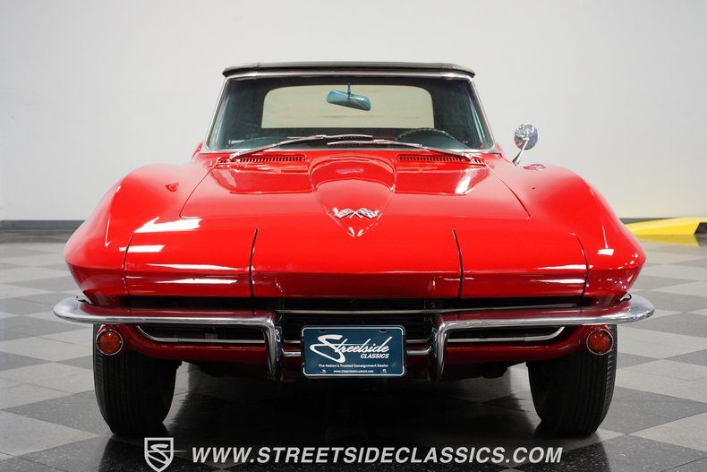 Unknown-Corvette-1965-Rally-Red-Black-47
