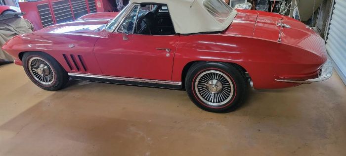 Unknown-Corvette-1965-Red-Black-10