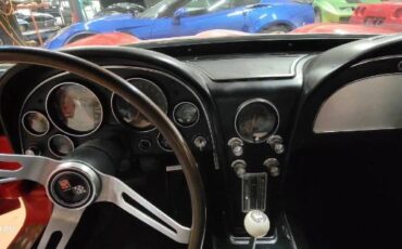Unknown-Corvette-1965-Red-Black-16