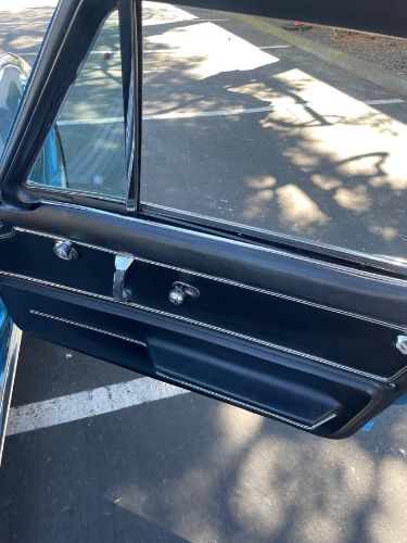 Unknown-Corvette-1966-Blue-Black-Leather-9