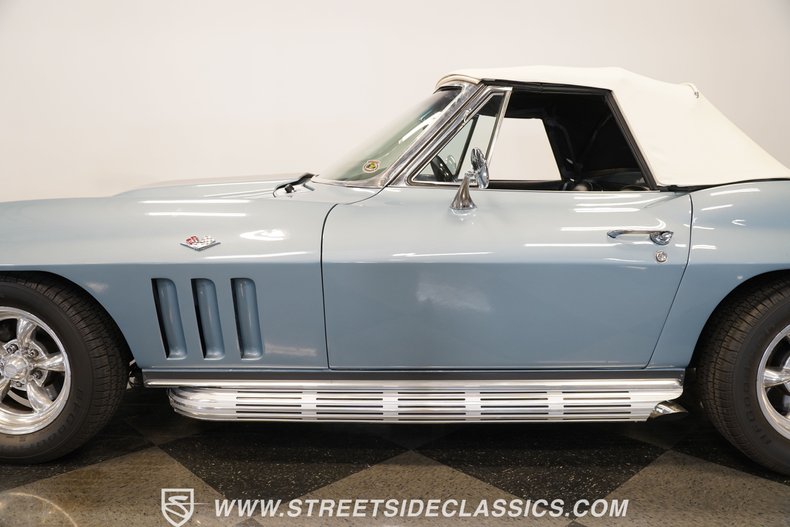 Unknown-Corvette-1966-Laguna-Blue-Black-20
