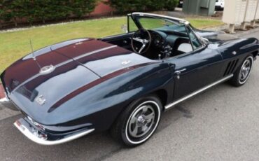 Unknown-Corvette-1966-Laguna-Blue-Dark-Blue-Vinyl-21