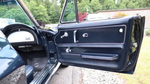 Unknown-Corvette-1966-Laguna-Blue-Dark-Blue-Vinyl-8