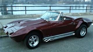 Unknown-Corvette-1966-Maroon-Black-19