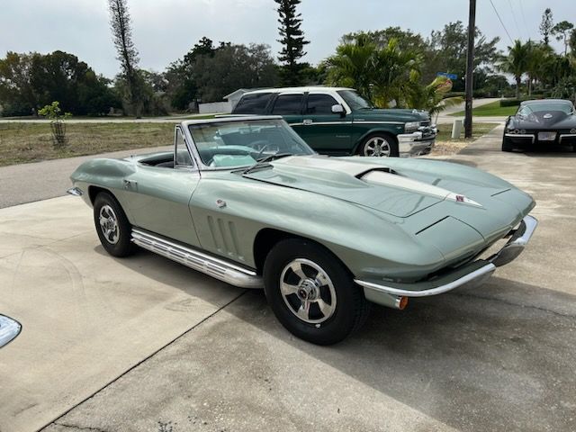 Unknown-Corvette-1966-Mosport-Green-Black-12