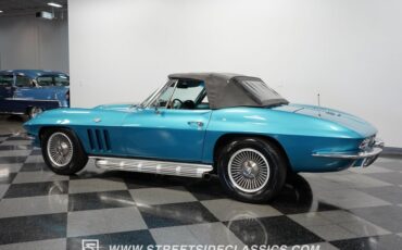 Unknown-Corvette-1966-Nassau-Blue-Blue-11