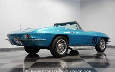 Unknown-Corvette-1966-Nassau-Blue-Blue-30