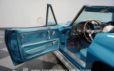 Unknown-Corvette-1966-Nassau-Blue-Blue-36