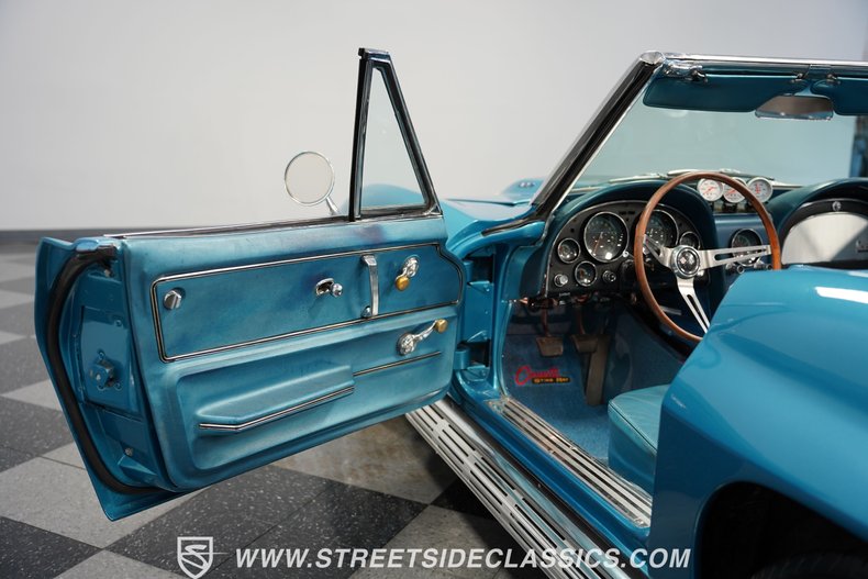 Unknown-Corvette-1966-Nassau-Blue-Blue-36