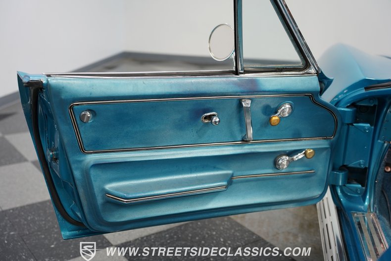 Unknown-Corvette-1966-Nassau-Blue-Blue-37