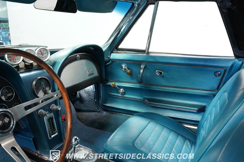 Unknown-Corvette-1966-Nassau-Blue-Blue-46