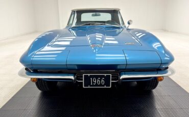Unknown-Corvette-1966-Nassau-Blue-Bright-Blue-13