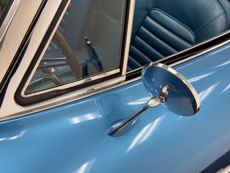 Unknown-Corvette-1966-Nassau-Blue-Bright-Blue-19