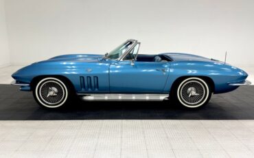 Unknown-Corvette-1966-Nassau-Blue-Bright-Blue-2