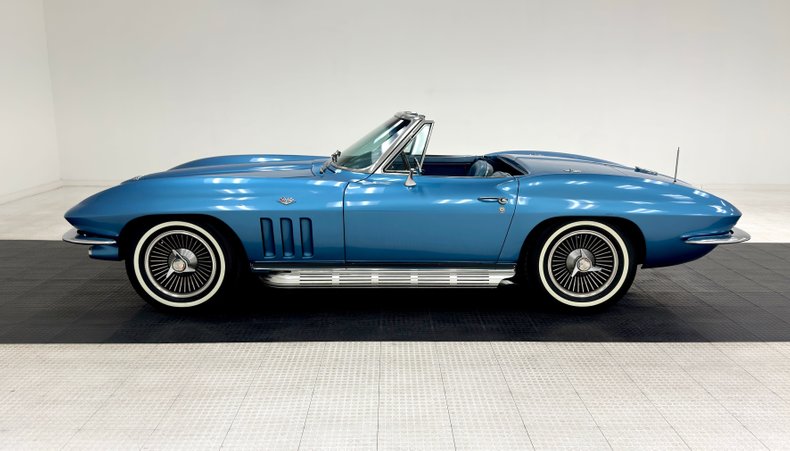 Unknown-Corvette-1966-Nassau-Blue-Bright-Blue-2