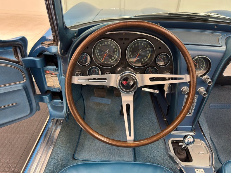 Unknown-Corvette-1966-Nassau-Blue-Bright-Blue-30
