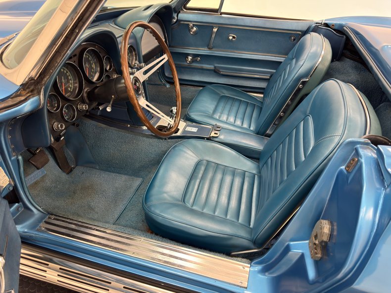 Unknown-Corvette-1966-Nassau-Blue-Bright-Blue-31