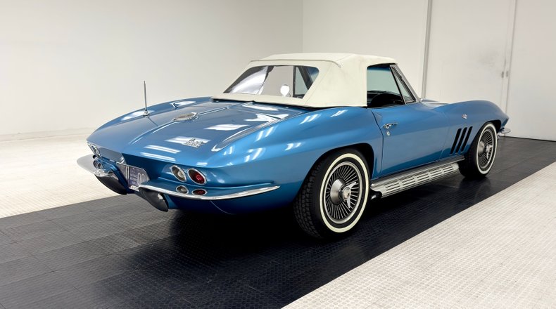 Unknown-Corvette-1966-Nassau-Blue-Bright-Blue-6