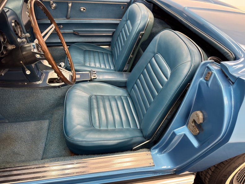 Unknown-Corvette-1966-Nassau-Blue-Bright-Blue-9