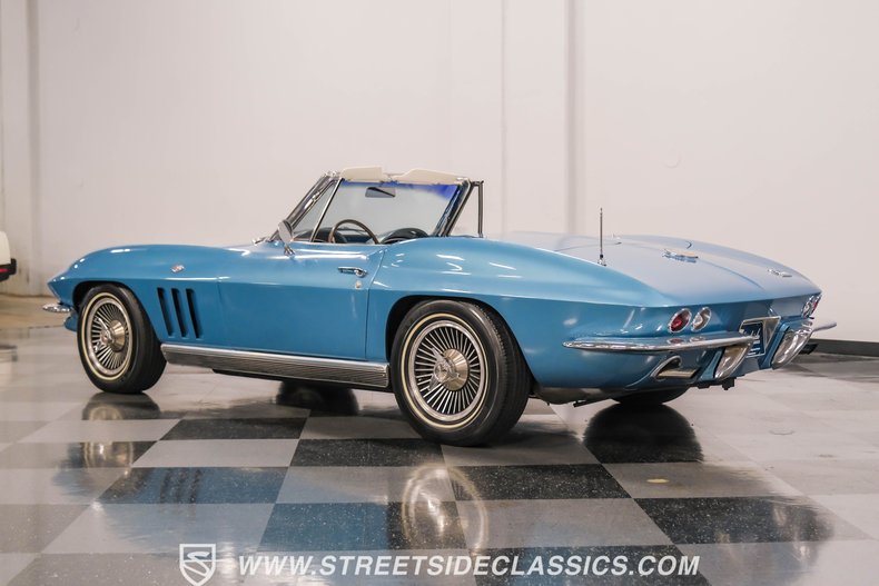 Unknown-Corvette-1966-Nassau-Blue-White-10