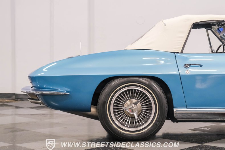 Unknown-Corvette-1966-Nassau-Blue-White-11