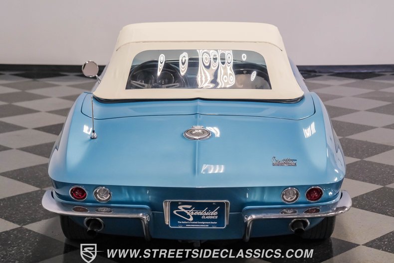 Unknown-Corvette-1966-Nassau-Blue-White-16