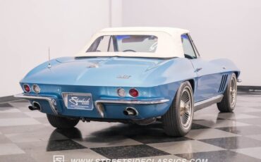 Unknown-Corvette-1966-Nassau-Blue-White-17
