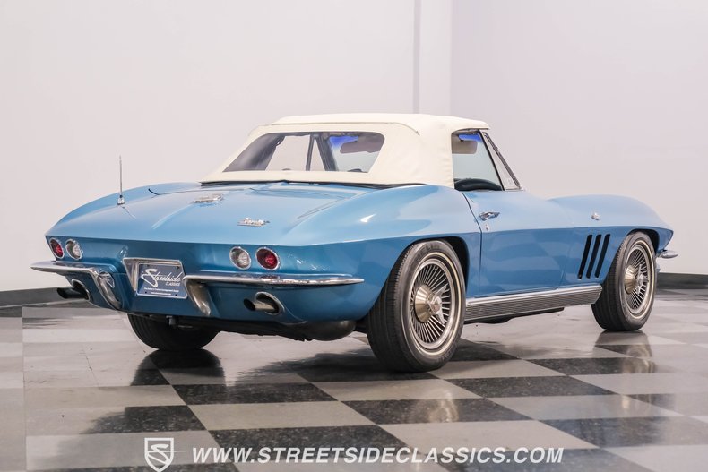 Unknown-Corvette-1966-Nassau-Blue-White-18