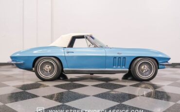 Unknown-Corvette-1966-Nassau-Blue-White-20