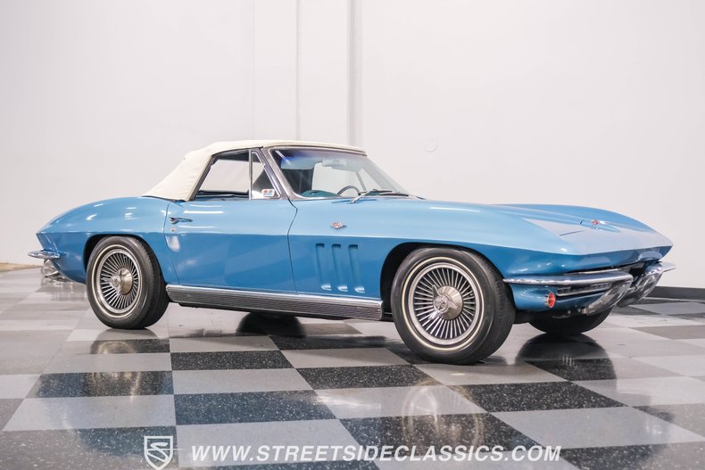 Unknown-Corvette-1966-Nassau-Blue-White-22