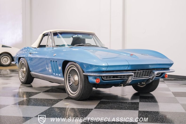 Unknown-Corvette-1966-Nassau-Blue-White-24