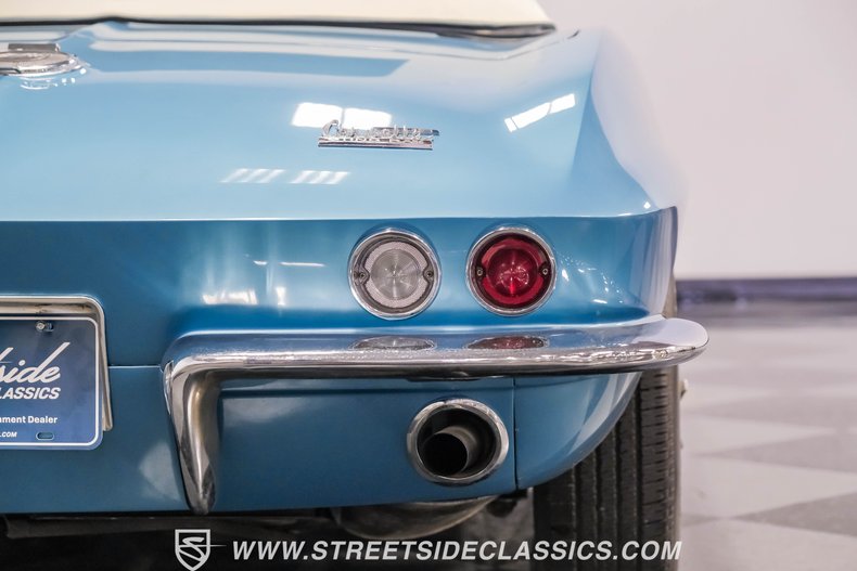 Unknown-Corvette-1966-Nassau-Blue-White-29