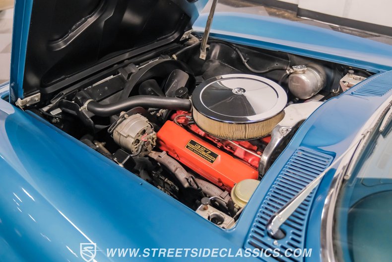 Unknown-Corvette-1966-Nassau-Blue-White-30