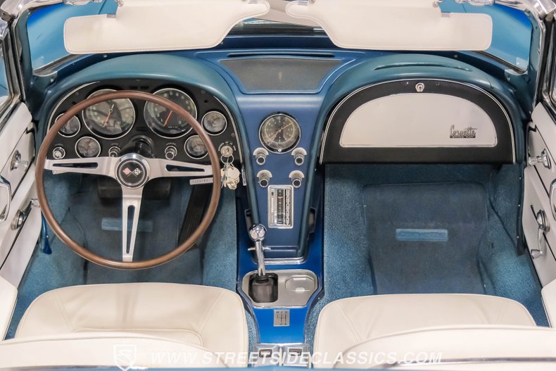 Unknown-Corvette-1966-Nassau-Blue-White-36