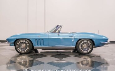 Unknown-Corvette-1966-Nassau-Blue-White