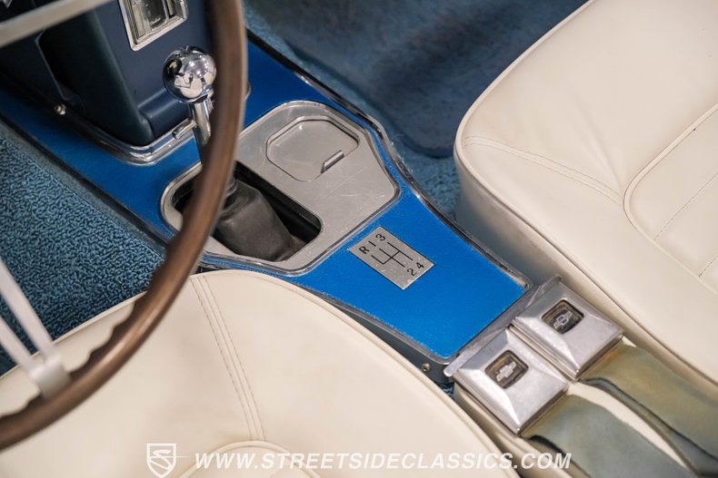 Unknown-Corvette-1966-Nassau-Blue-White-46