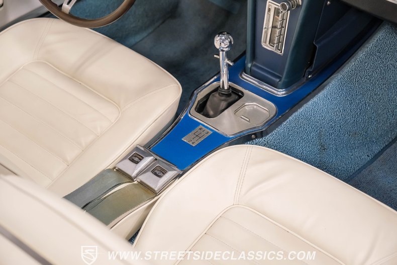 Unknown-Corvette-1966-Nassau-Blue-White-49