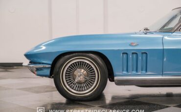 Unknown-Corvette-1966-Nassau-Blue-White-5
