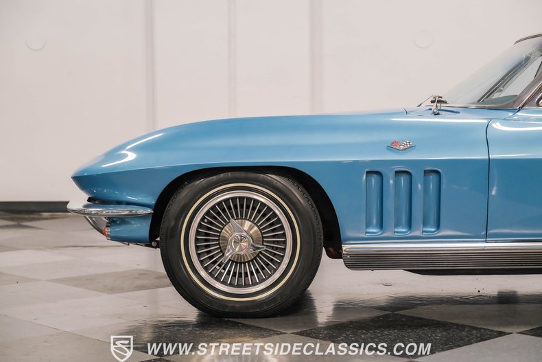 Unknown-Corvette-1966-Nassau-Blue-White-5