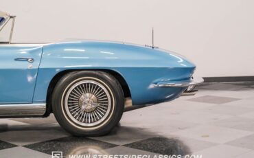 Unknown-Corvette-1966-Nassau-Blue-White-6