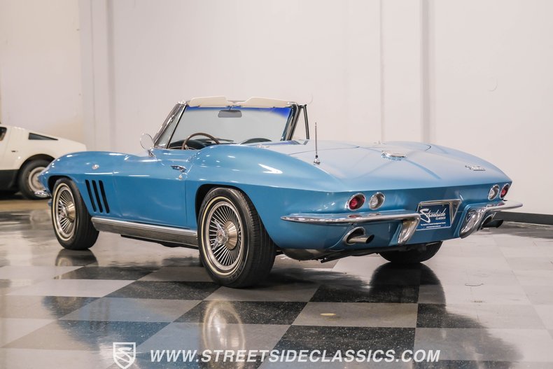 Unknown-Corvette-1966-Nassau-Blue-White-7