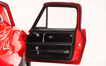 Unknown-Corvette-1966-Rally-Red-Black-10
