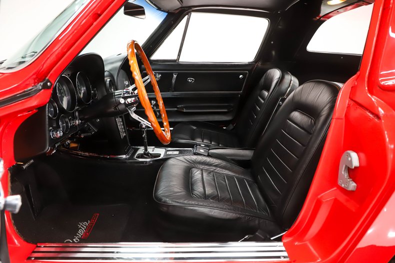 Unknown-Corvette-1966-Rally-Red-Black-23