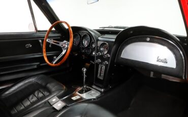 Unknown-Corvette-1966-Rally-Red-Black-33