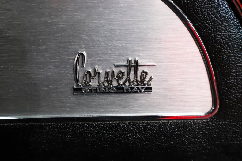 Unknown-Corvette-1966-Rally-Red-Black-34