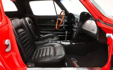 Unknown-Corvette-1966-Rally-Red-Black-40