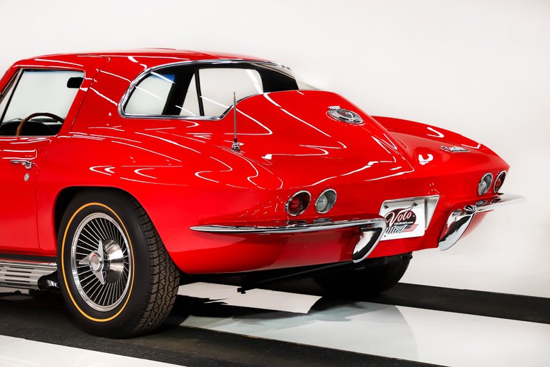Unknown-Corvette-1966-Rally-Red-Black-45
