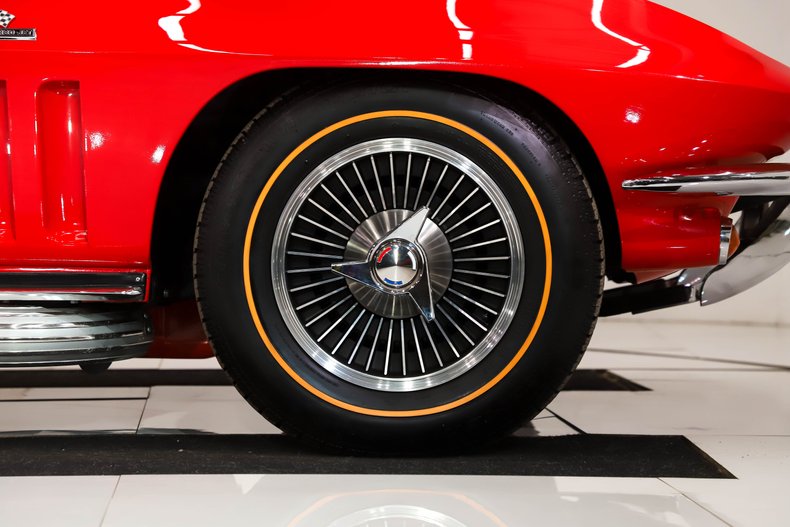 Unknown-Corvette-1966-Rally-Red-Black-46